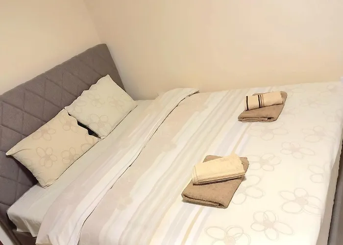 Center Point Apartment